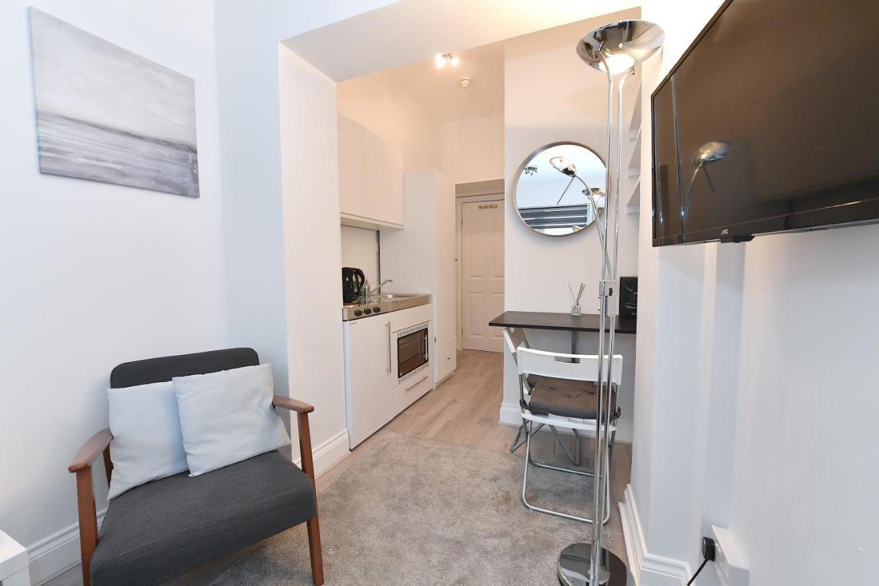 London Studios Very Close To Central Line Underground Shepherds Bush And Westfield Newly Refurbished Eksteriør billede