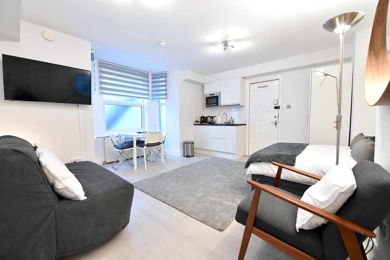 London Studios Very Close To Central Line Underground Shepherds Bush And Westfield Newly Refurbished Eksteriør billede