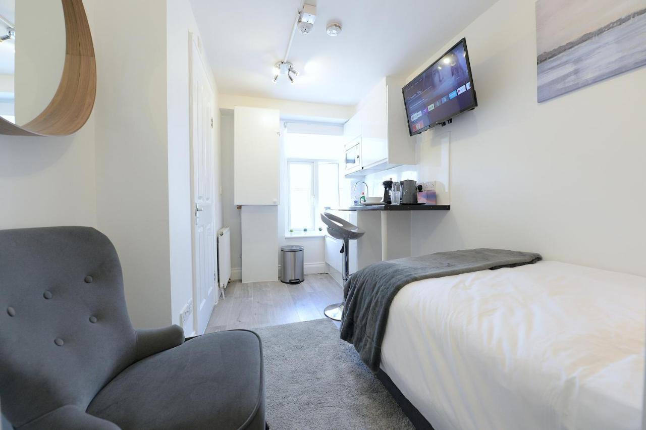 London Studios Very Close To Central Line Underground Shepherds Bush And Westfield Newly Refurbished Eksteriør billede